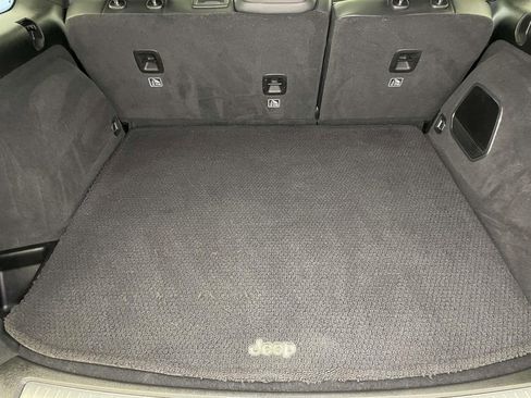 Used 2023 Jeep Grand Cherokee Summit image 21