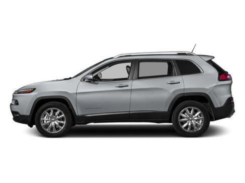 Used 2017 Jeep Cherokee High Altitude AWD/4WD image 5