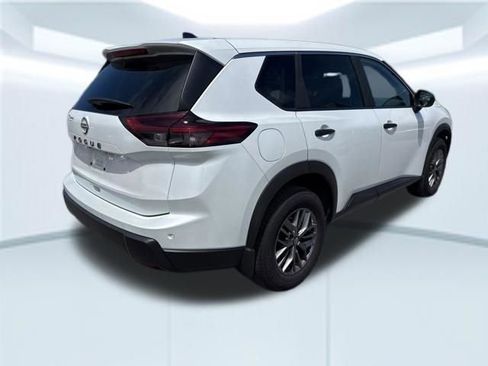 Used 2025 Nissan Rogue S FWD image 6