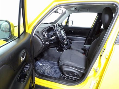 Used 2018 Jeep Renegade Altitude image 20