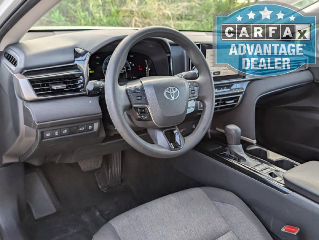 Used 2025 Toyota Camry LE FWD image 9
