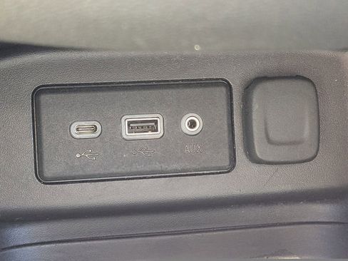 Used 2024 Chevrolet Equinox LT image 24