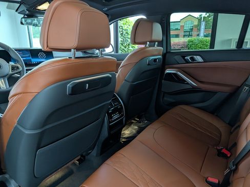 New 2027 BMW X6 xDrive40i AWD/4WD image 14