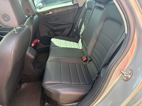 Used 2024 Volkswagen Jetta SE w/ Panoramic Sunroof Package FWD image 11