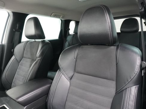 Used 2023 Mitsubishi Outlander SE FWD image 11