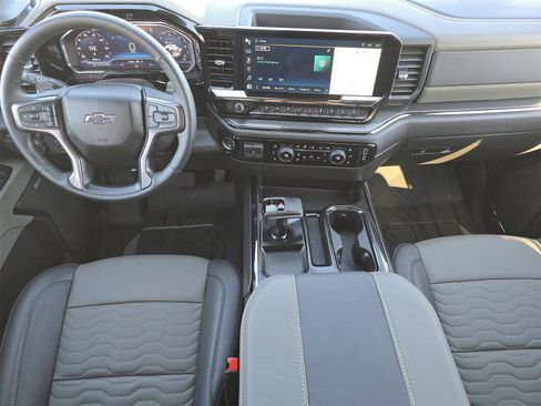 Used 2025 Chevrolet Silverado 1500 ZR2 w/ Technology Package image 14