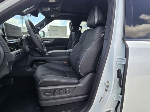 New 2026 INFINITI QX80 Autograph AWD/4WD image 12