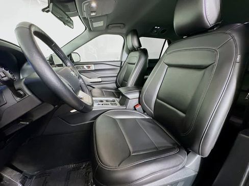 Certified 2022 Ford Explorer XLT w/ Equipment Group 202A image 12