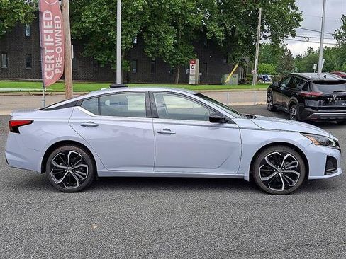 Certified 2023 Nissan Altima 2.5 SR AWD/4WD image 8