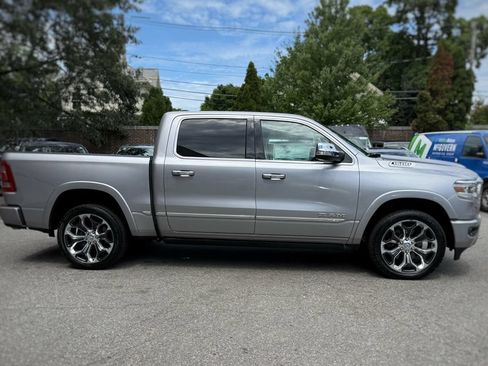 Used 2022 RAM 1500 Limited AWD/4WD image 4