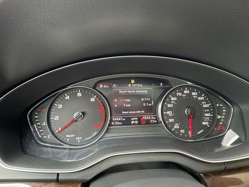 Used 2020 Audi Q5 2.0T Premium w/ Convenience Package AWD/4WD image 10