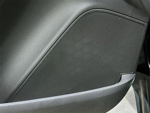 Used 2020 Chevrolet Trax LT image 18