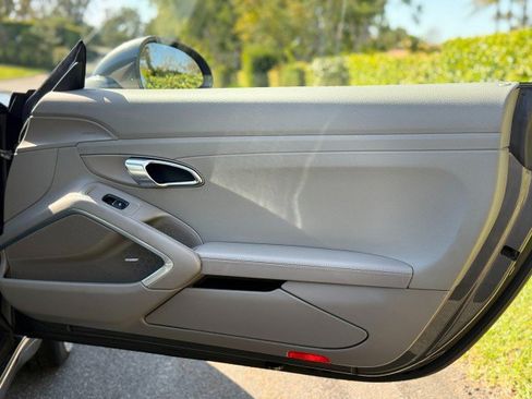 Used 2014 Porsche 911 Carrera image 21