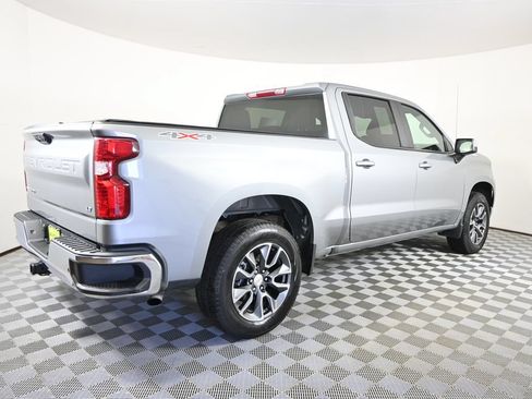 Used 2023 Chevrolet Silverado 1500 LT AWD/4WD image 7