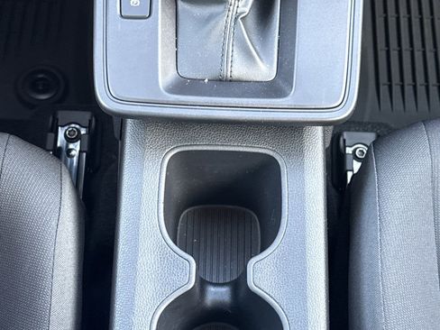 Used 2026 Toyota Corolla Cross LE image 27