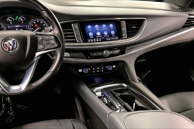 Used 2023 Buick Enclave Essence FWD image 7