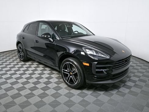 Certified 2020 Porsche Macan AWD/4WD image 27