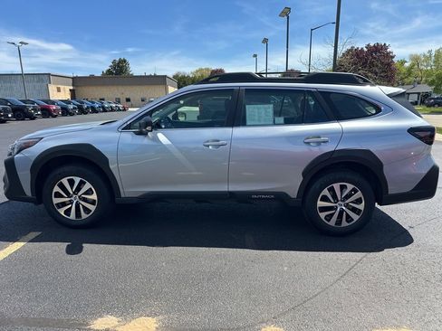 Used 2024 Subaru Outback w/ Popular Package #1A AWD/4WD image 7