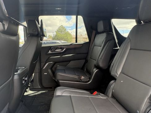 New 2026 GMC Yukon Denali w/ Denali Reserve Package AWD/4WD image 13