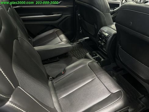 Used 2023 Jeep Grand Cherokee L Limited w/ Luxury Tech Group II AWD/4WD image 10