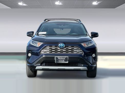 Used 2020 Toyota RAV4 XSE image 5