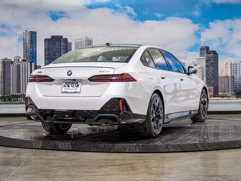 New 2026 BMW 550e xDrive w/ Executive Package image 8