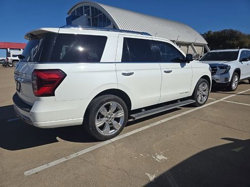Used 2023 Ford Expedition Platinum image 14