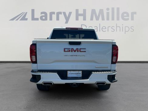Used 2024 GMC Sierra 1500 Elevation w/ Elevation Premium Package AWD/4WD image 4