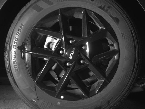 Used 2025 Kia K5 LXS image 15