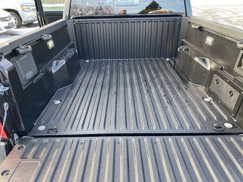 Used 2025 Toyota Tacoma TRD Sport image 25