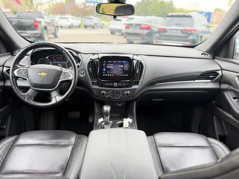 Used 2022 Chevrolet Traverse LT AWD/4WD image 9