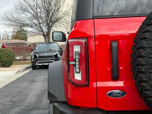 Used 2023 Ford Bronco Wildtrak image 33