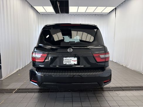 Used 2022 Nissan Armada SL w/ Midnight Edition Package RWD image 5