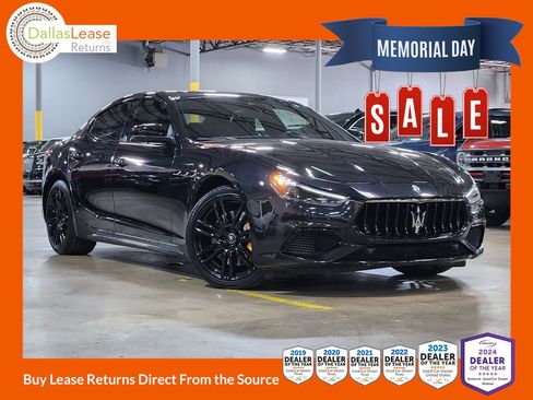 Used 2022 Maserati Ghibli Modena RWD image 1