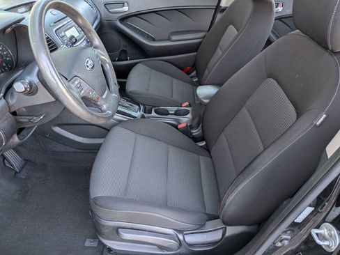 Used 2017 Kia Forte LX image 13