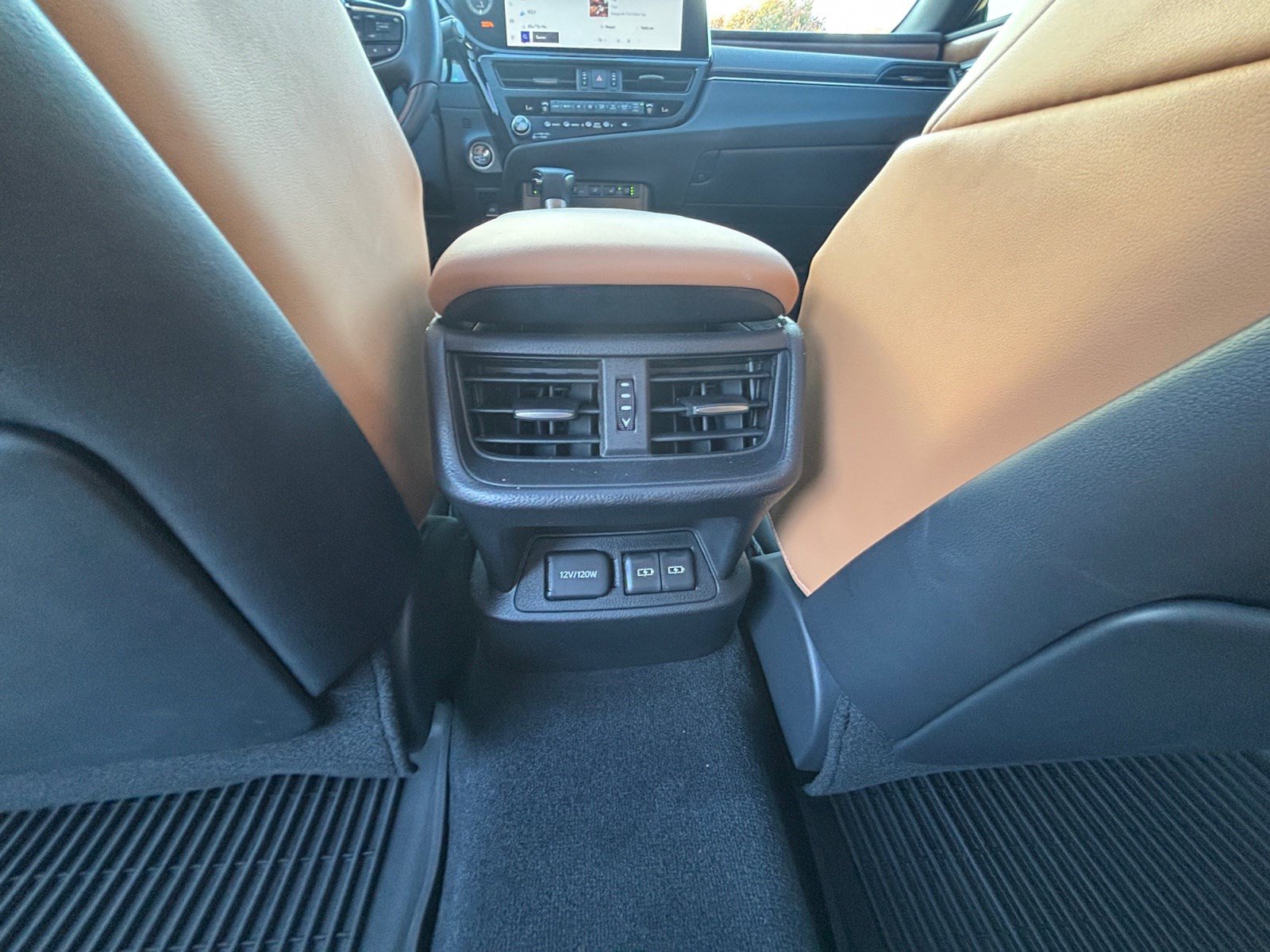 Used 2024 Lexus ES 350 Ultra Luxury w/ Accessory Package (Z2) FWD image 33