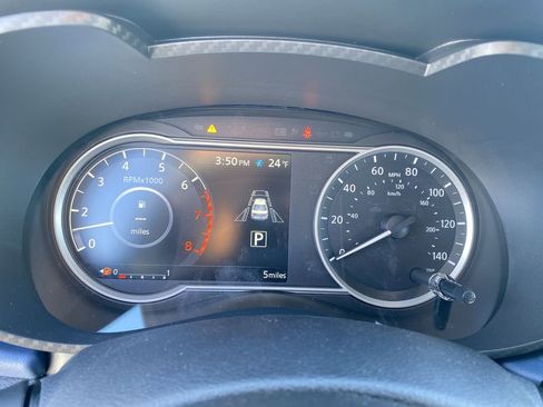 New 2025 Nissan Versa SV w/ Trunk Package image 16