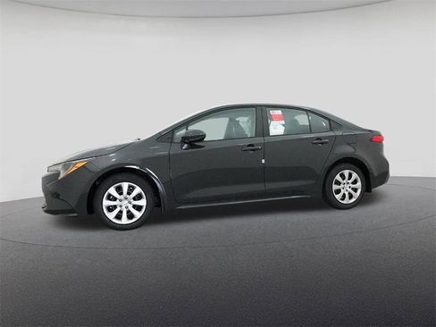 New 2026 Toyota Corolla LE image 18