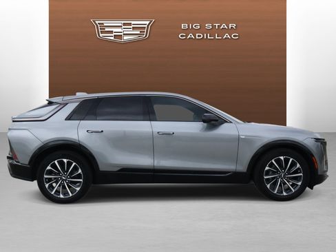 Used 2024 Cadillac Lyriq Sport RWD image 6
