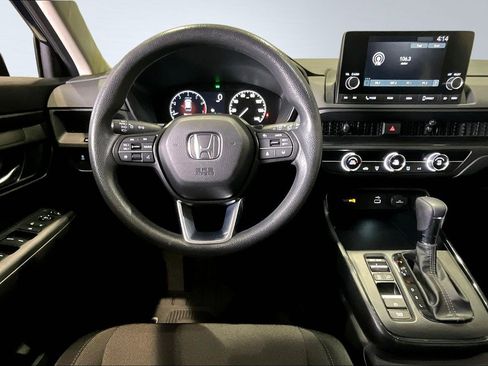 Used 2024 Honda CR-V LX image 8