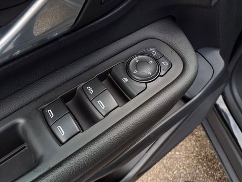 Certified 2022 GMC Terrain SLE image 25