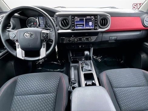 Used 2020 Toyota Tacoma SR5 image 8