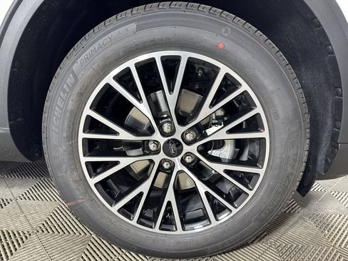 New 2025 Ford Escape SE w/ PHEV Premium Package FWD image 26