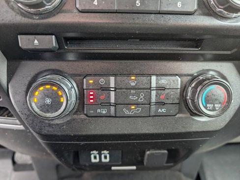 Used 2018 Ford F150 XLT w/ Equipment Group 302A Luxury image 4