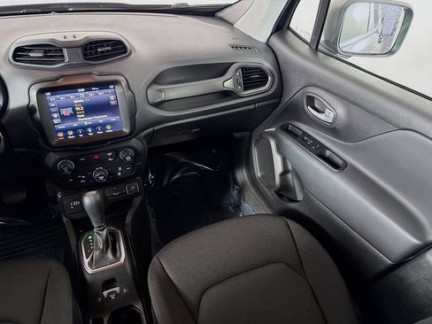 Used 2023 Jeep Renegade Latitude AWD/4WD image 23