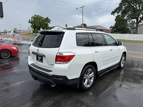 Used 2011 Toyota Highlander Limited w/ Tow Pkg AWD/4WD image 7