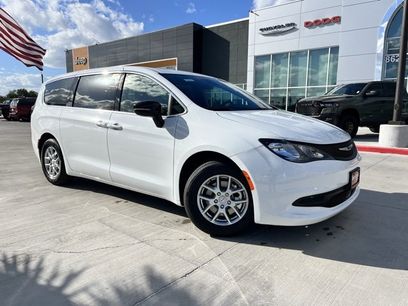 New 2026 Chrysler Voyager LX