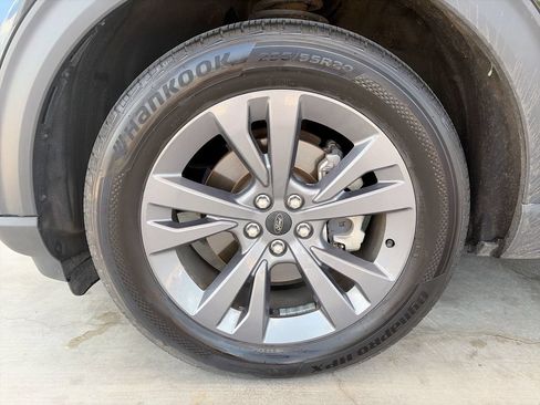 Used 2023 Ford Explorer XLT w/ Equipment Group 202A RWD image 34