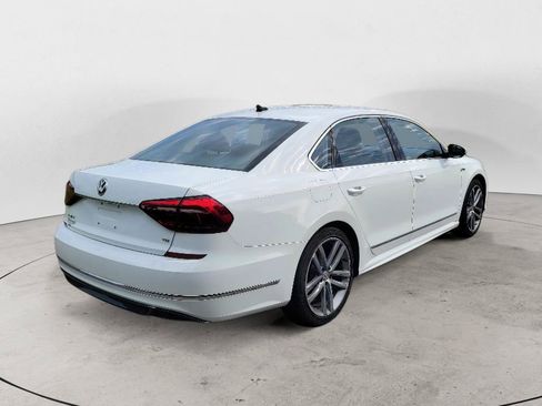 Used 2017 Volkswagen Passat 1.8T R-Line FWD image 8