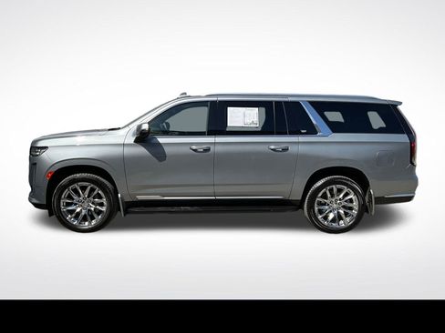 Used 2023 Cadillac Escalade ESV Premium Luxury w/ LPO, Radiant Package AWD/4WD image 15